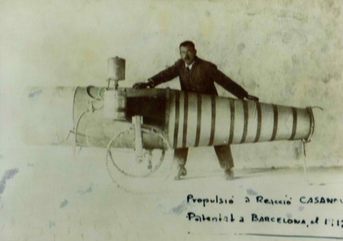 Ramon Casanova and an early pulsejet engine in 1917